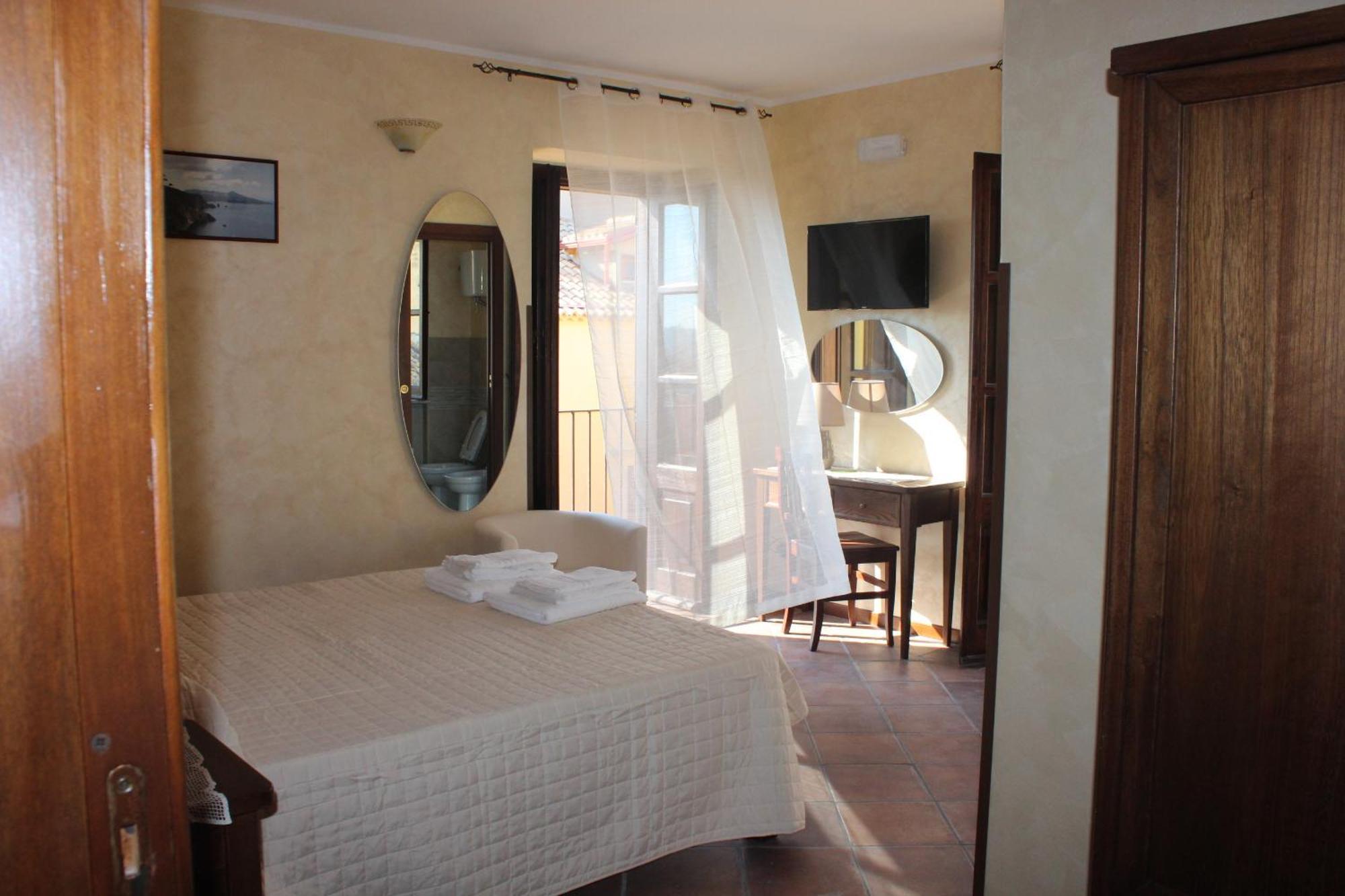 B&B Rivellini Tropea Eksteriør billede